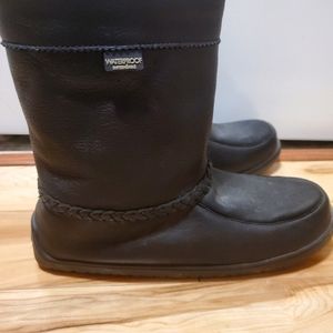 Sz 11 Manitoba Mukluks black waterproof